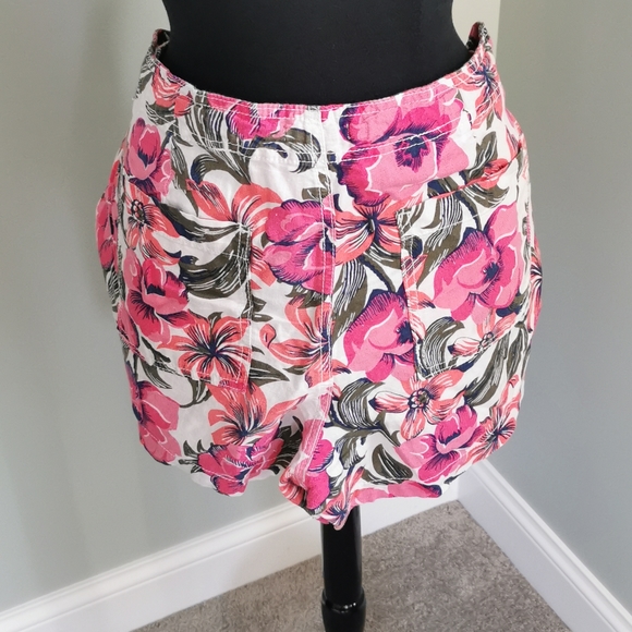 Gap Flower shorts size 16 - Picture 2 of 4